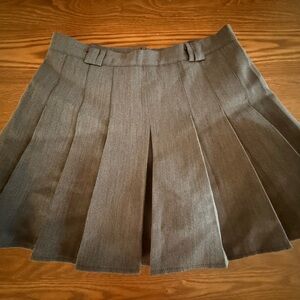 Commense Charcoal Pleated Skort | size Large